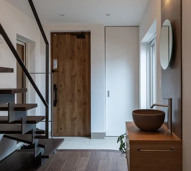 Duet House｜Sustainable Homes｜Custom-built house｜Entrance hall