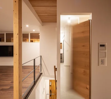 Duet House｜Sustainable Homes｜Custom-built house｜Corridor
