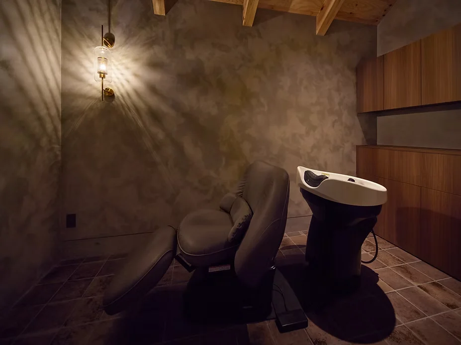 Hair Salon in Sakuho Town