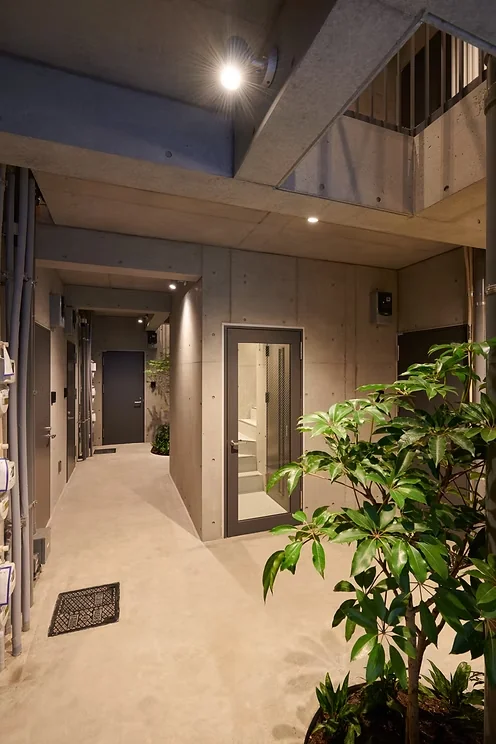 西新宿の共同住宅