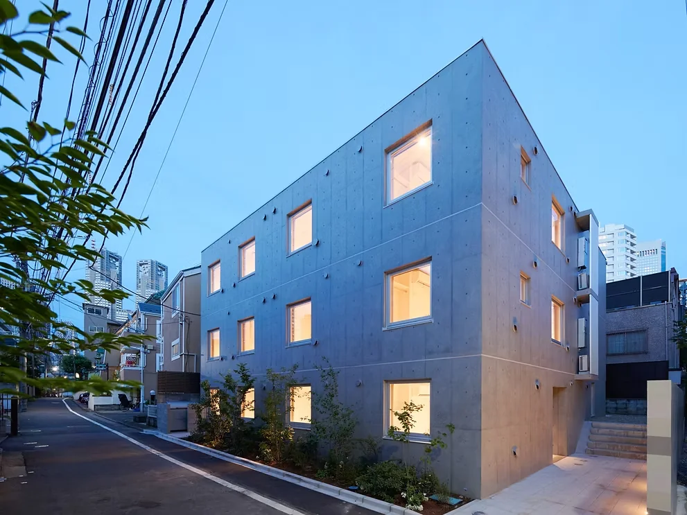 西新宿の共同住宅