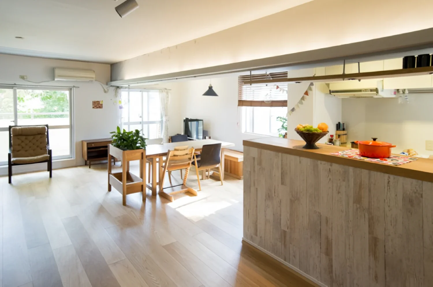 SOMMELIER FLAT
