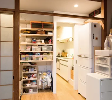 SOMMELIER FLAT｜視線をコントロールする家｜キッチン｜注文住宅