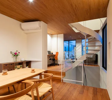 狹長變形地的兩世代庭院住宅｜房屋導覽｜客製化住宅