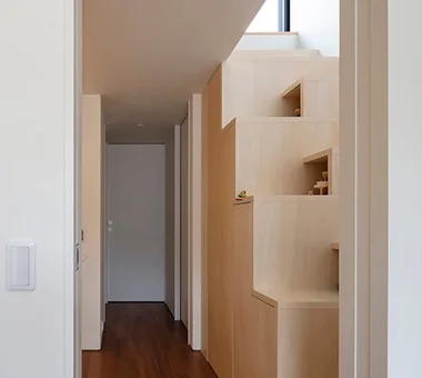 狹長變形地的兩世代庭院住宅｜房屋導覽｜客製化住宅