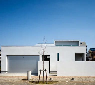 A Courtyard House Cherishing Individual Time with Dogs and Cats｜Homes Featuring Courtyards｜Custom-built house｜Exterior
