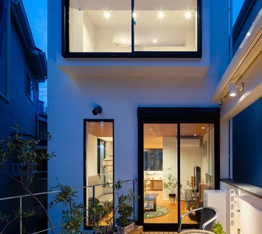 狹長變形地的兩世代庭院住宅｜房屋導覽｜客製化住宅