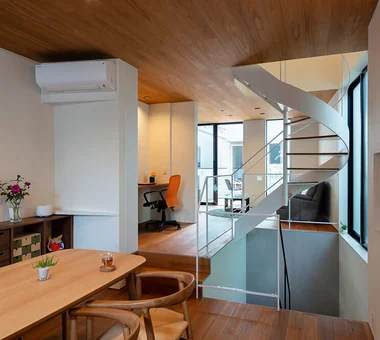 狹長變形地的兩世代庭院住宅｜房屋導覽｜客製化住宅