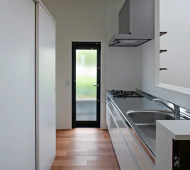 House with a Courtyard for Living with Cats｜Homes Featuring Courtyards｜Custom-built house｜Kitchen