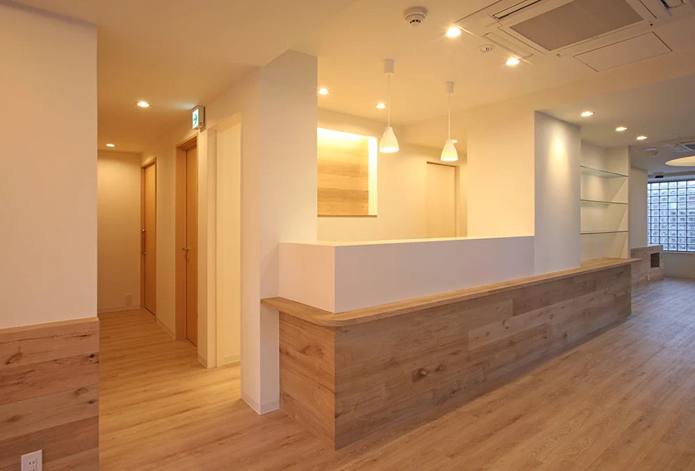 Reception counter height set just to conceal the PC monitor on the desk