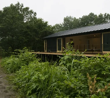 川辺の秘密基地｜モダンな家｜注文住宅｜外観