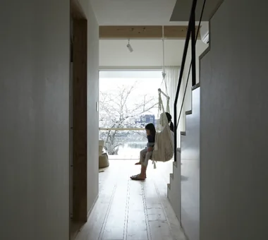 池畔の家｜景色を望む家｜注文住宅｜廊下