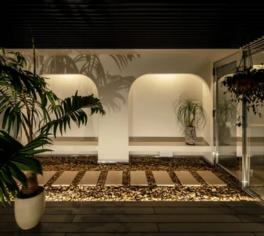 House in Minamimorimachi｜Modern Residences｜Custom-built house｜Terrace