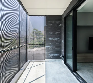 House in Higashitezukayama｜Modern Residences｜Custom-built house｜Terrace