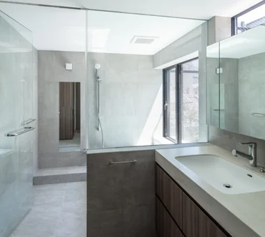House in Kumano Town｜Homes Featuring Courtyards｜Custom-built house｜Lavatory