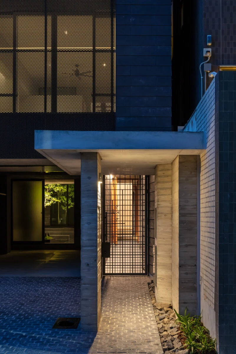 House in Higashitezukayama