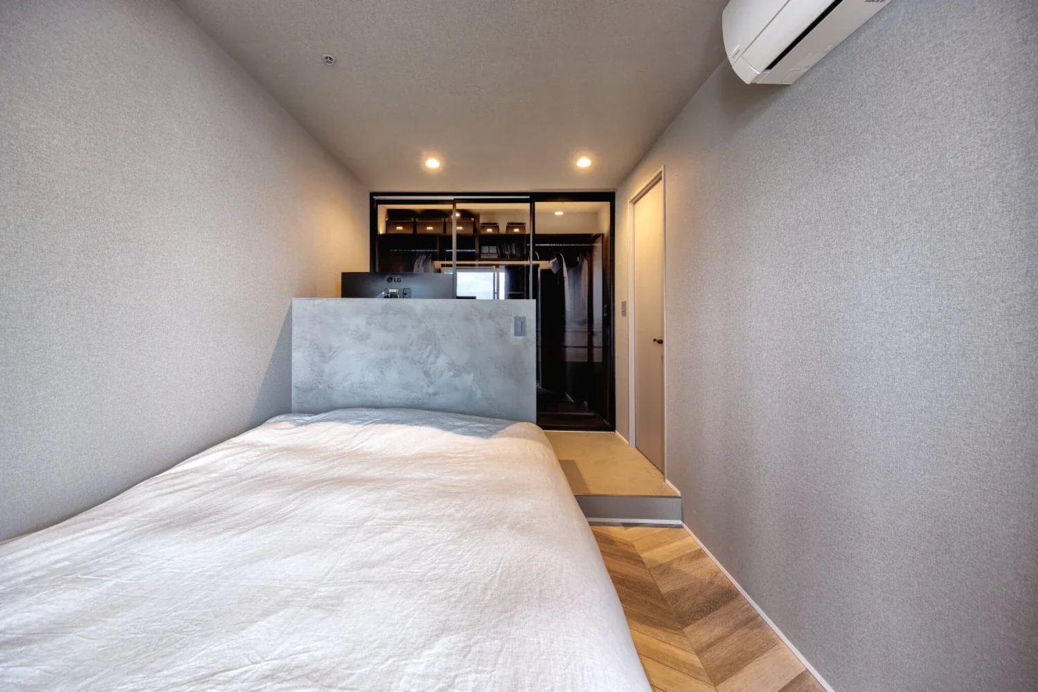 Y-house
