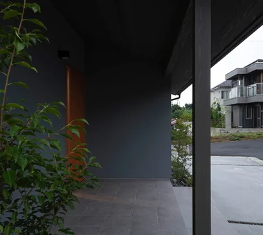 八王子の家｜中庭のある家｜注文住宅｜アプローチ
