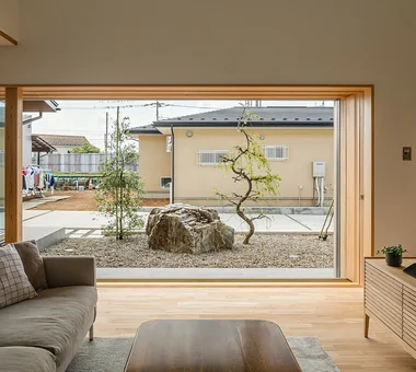 時を紡ぐ家｜庭のある家｜注文住宅｜リビング