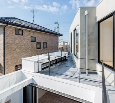 Shift Block｜Homes for Design Enthusiasts｜Custom-built house｜Terrace