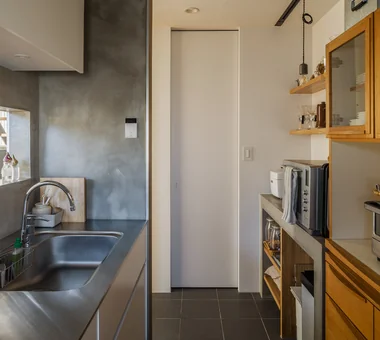 倉庫住宅｜設有中庭的住宅｜房屋導覽｜客製化住宅