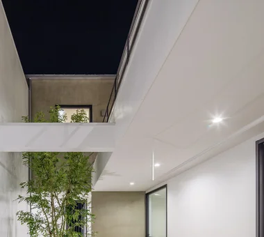 空間之屋｜車庫住宅｜客製化住宅｜中庭
