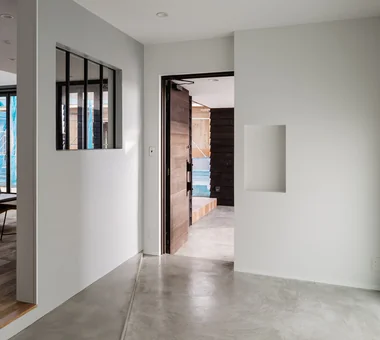 Circle House｜The Simple House｜Custom-built house｜Entrance hall