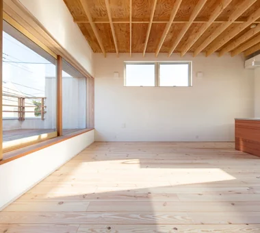 アトリエのあるすまい｜自然光を取り込む家｜注文住宅｜リビング