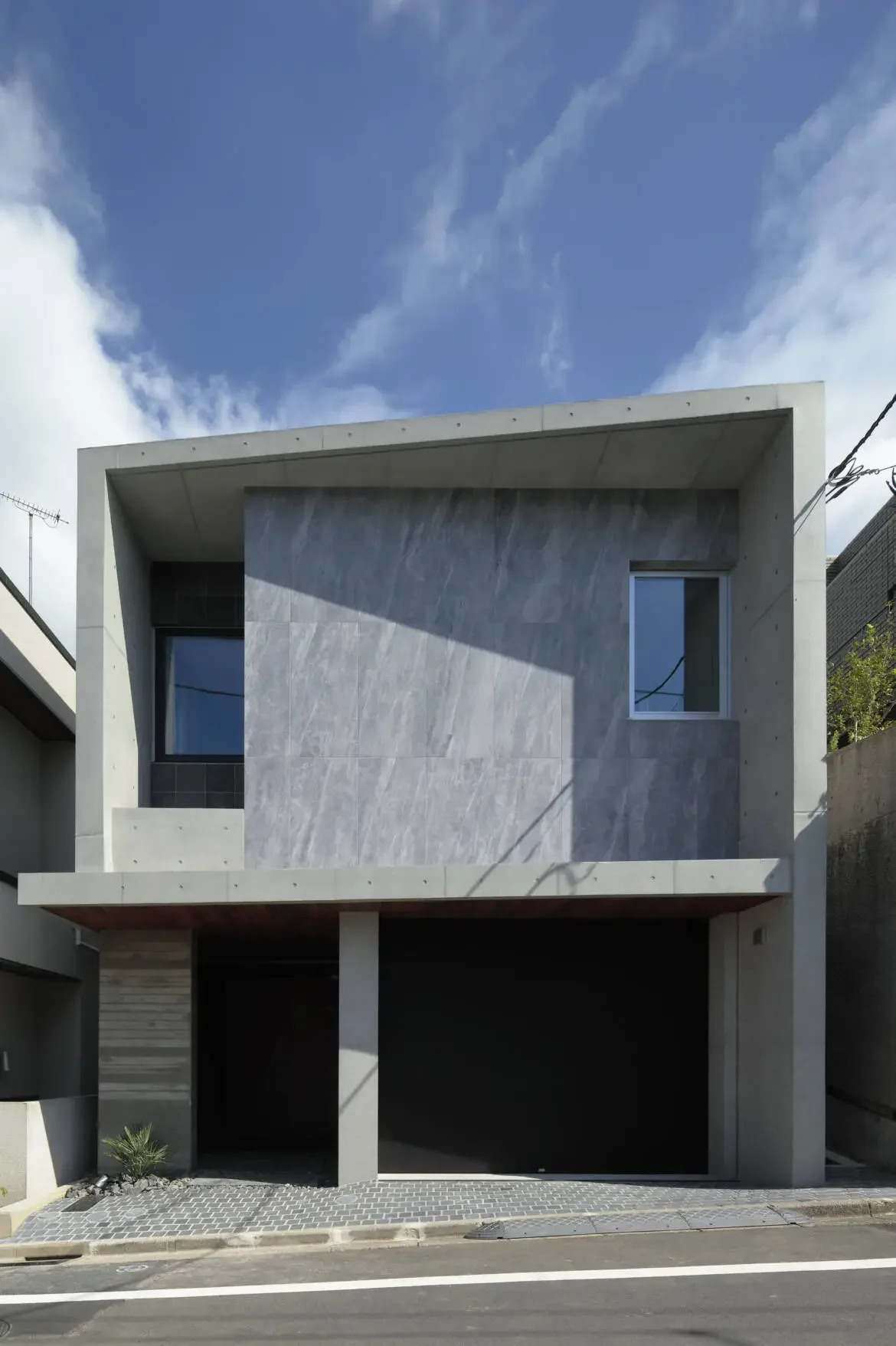 Architect:Takanori Ihara:Cercle Akasaka 1F, 4-2-25 Akasaka, Minato-ku, Tokyo｜Custom-built house1