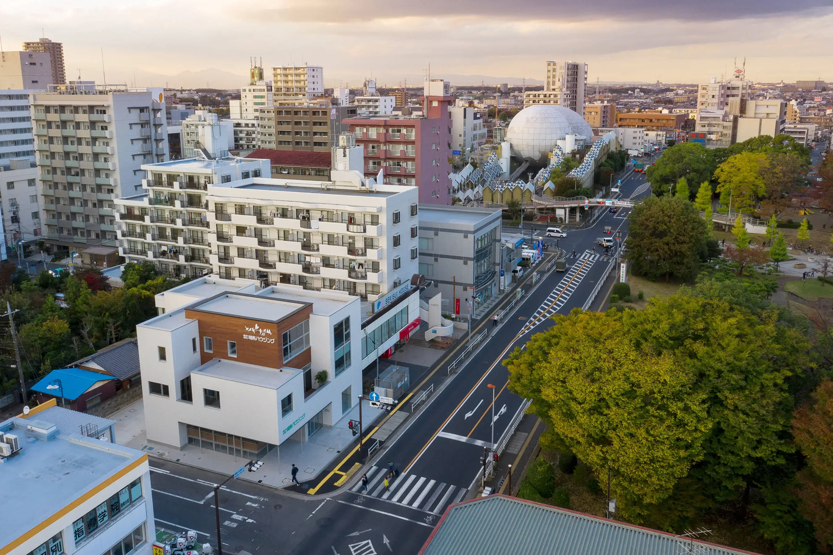 Shonan Housing Headquarters Building