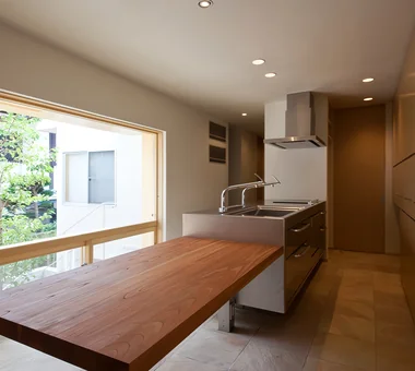 擁有中庭的住宅｜現代風格住宅｜客製化住宅｜廚房