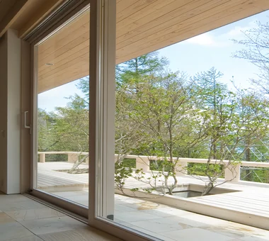 八岳山脈的第二居所｜現代風格住宅｜客製化住宅｜露臺