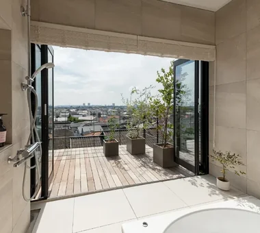 带浴室天井（Bath Court）的住宅｜建筑设计事务所定制住宅案例