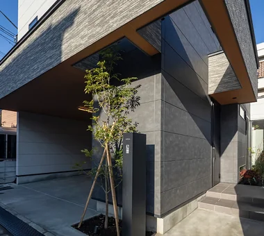 世帯をつなぐ《間》のある家｜バルコニーのある家｜ルームツアー｜注文住宅