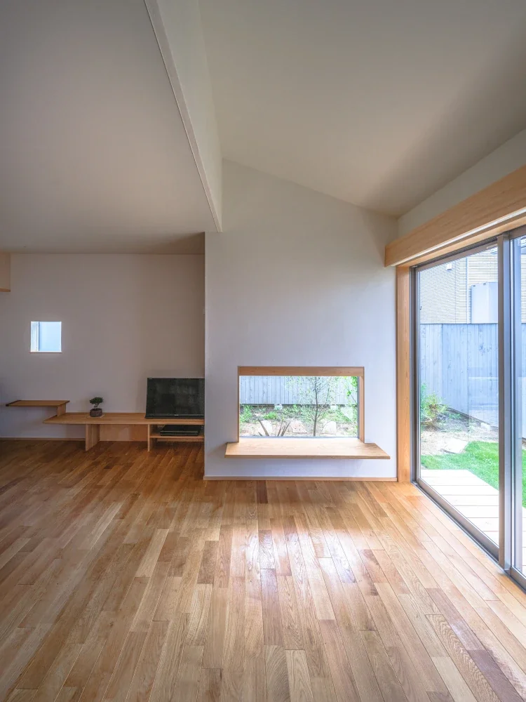 西登美ケ丘の家－小さな北東向きの家－