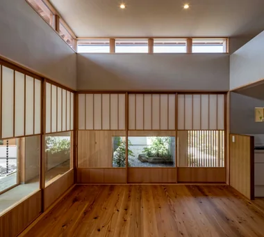 House in Tokushima — Parent Household: A Two-Generation Residence Connected by a Through Doma｜Homes with Gardens｜Custom-built house｜Dining Area
