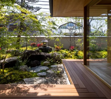 House in Higashi-Ikoma — Two-Family Residence with Three Gardens｜Homes with Gardens｜Custom-built house｜Garden