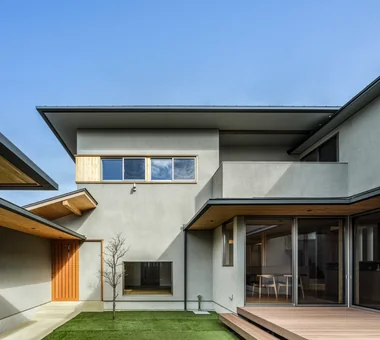 Chiyogaoka House — A spacious, nearby home for the child-rearing generation —｜A Home for Outdoor Enthusiasts｜Custom-built house｜Courtyard