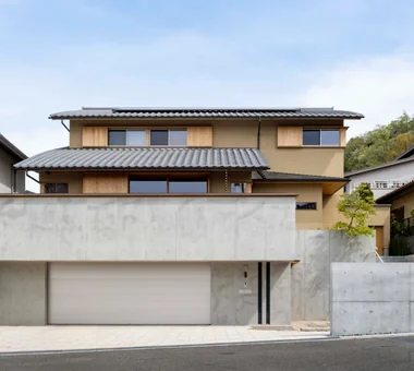 House in Higashi-Ikoma II — Final Residence Overlooking a Rammed-Earth Wall｜Homes with Scenic Views｜Custom-built house｜Exterior