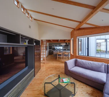 Koshien House — Renovation Beginning with Solid-Wood Floor Restoration｜Homes Embracing Natural Light｜Custom-built house｜LDK