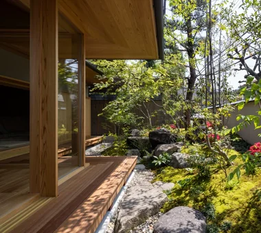 House in Higashi-Ikoma — Two-Family Residence with Three Gardens｜Homes with Gardens｜Custom-built house｜Garden