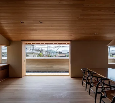 House in Higashi-Ikoma II — Final Residence Overlooking a Rammed-Earth Wall｜Homes with Scenic Views｜Custom-built house｜LDK