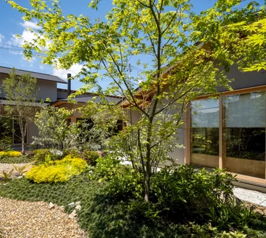 House in Tokushima — Parent Household: A Two-Generation Residence Connected by a Through Doma｜House with a Doma｜Custom-built house｜Garden