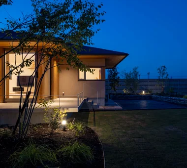 House in Katsuragi — Linked Square Roofs and Mount Nijō｜Homes with Gardens｜Room Tour｜Custom-built house
