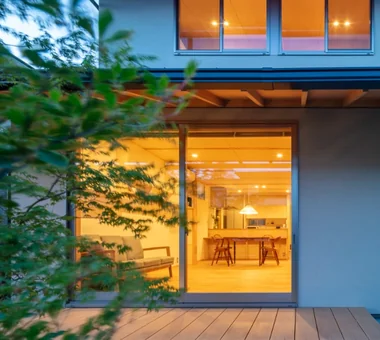 House of Hikari — A Compactly Expanding Home for the Child‑Rearing Generation｜House with a Doma｜Custom-built house｜Garden