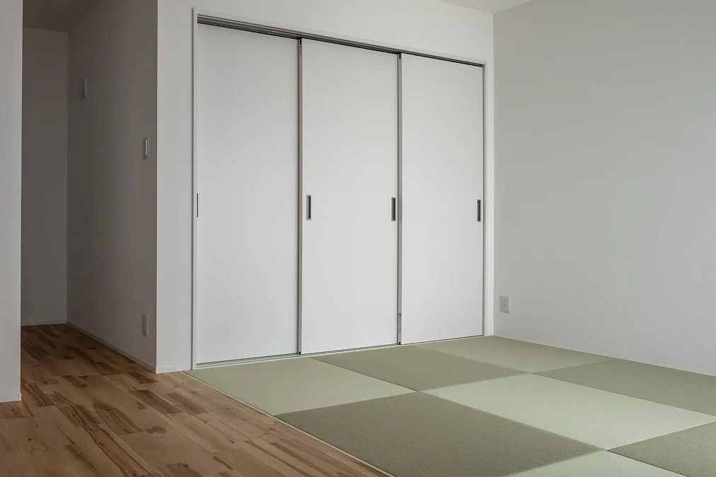 4.5畳の畳ルームは大容量の収納もあるのがうれしい
