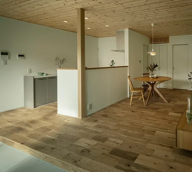 コンパクトでも豊かに暮らすガレージのある平屋｜犬と暮らす家｜ルームツアー｜注文住宅