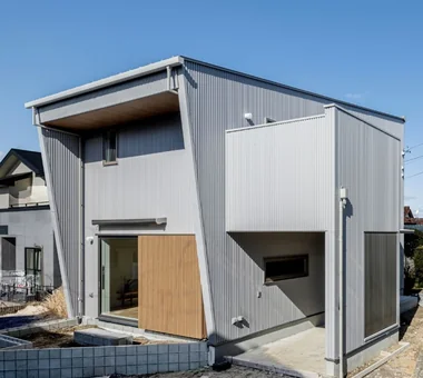趣味も暮らしも充実、回遊動線のガレージハウス｜ガレージハウス｜ルームツアー｜注文住宅