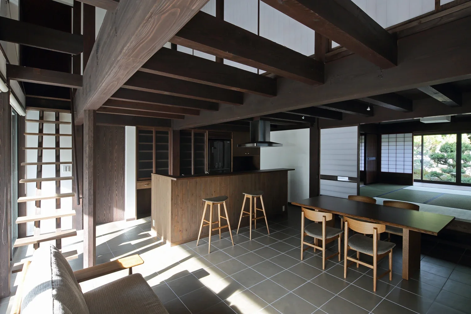 Two adjoining Japanese-style rooms connect to the north side of the LDK.