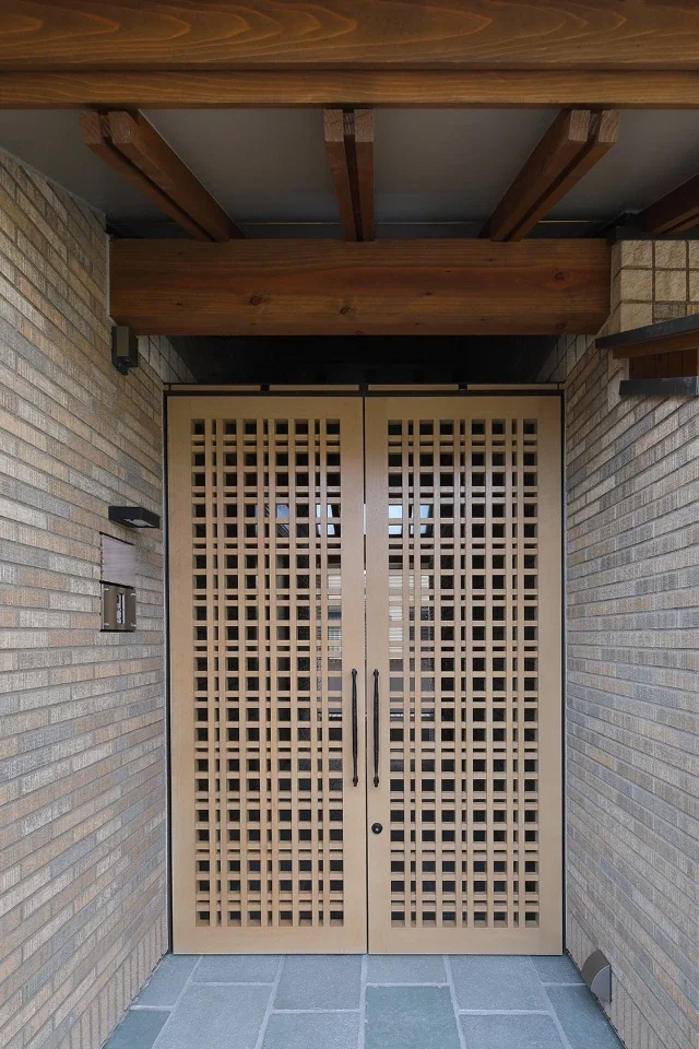 A wooden lattice door.